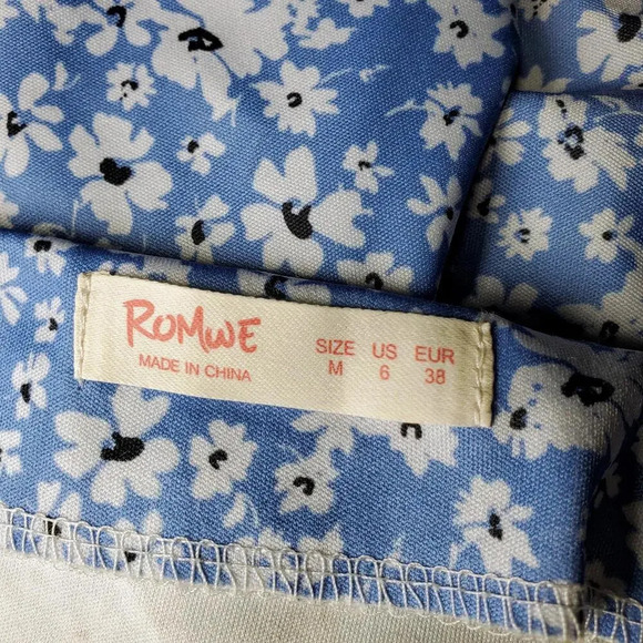 ROMWE Blue Floral Women's Mini Skirt Size 6 Medium - Picture 9 of 12